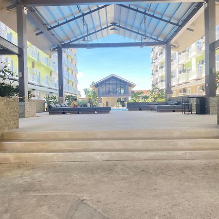 Seaview Amani Grand Resort Residences 3-5Mins From Airport Мактан Экстерьер фото