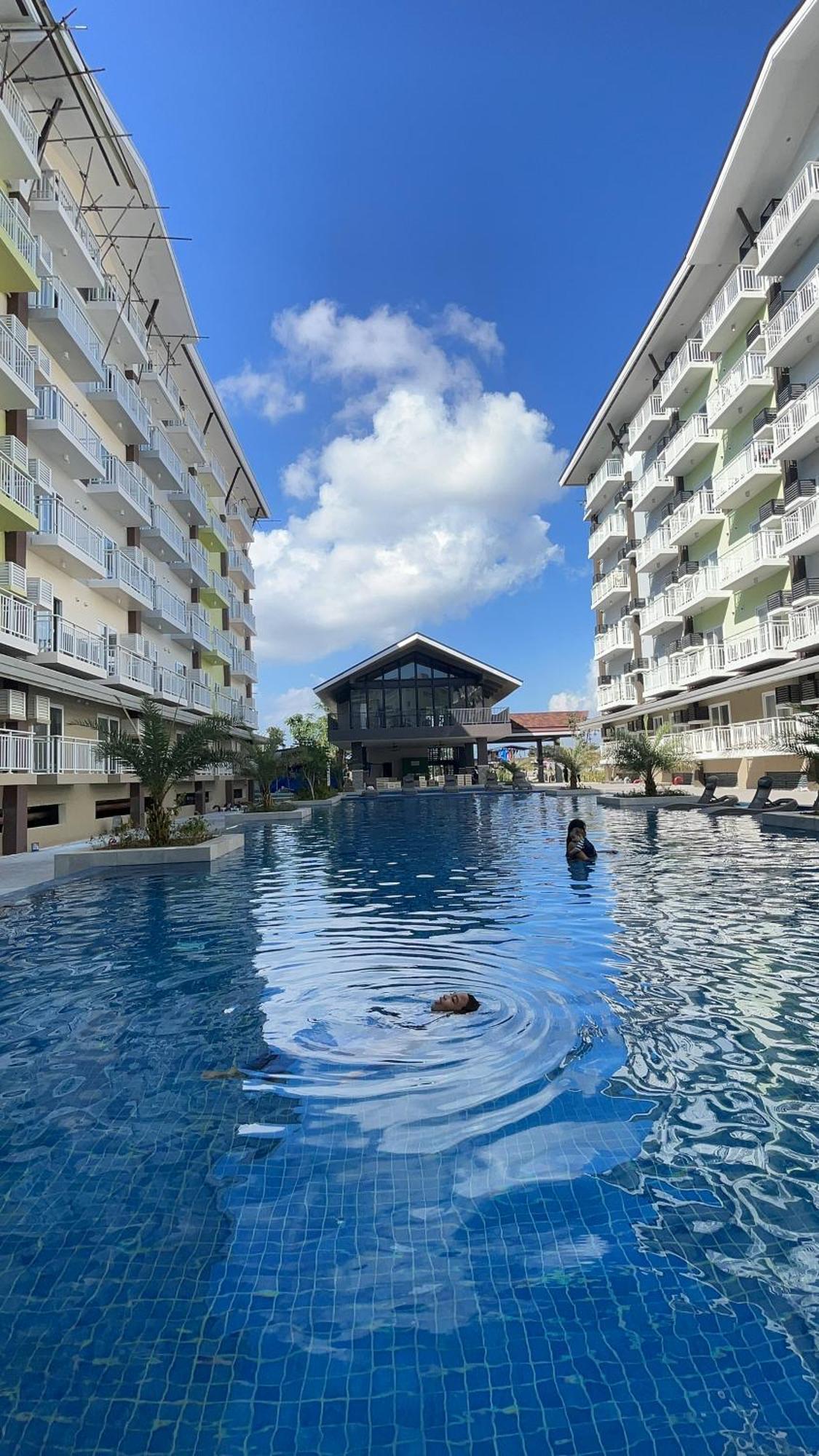 Seaview Amani Grand Resort Residences 3-5Mins From Airport Мактан Экстерьер фото